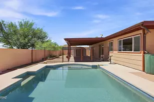 9710 E Celeste Dr, Tucson, AZ 85730 - Photo 12
