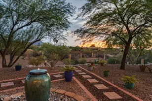 7865 N Via Laguna Niguel, Tucson, AZ 85743 - Photo 2