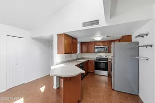 5051 N Sabino Canyon Rd, Tucson, AZ 85750 - Photo 18