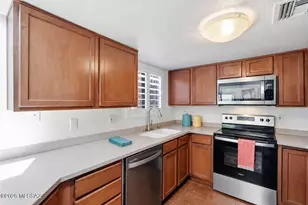 5051 N Sabino Canyon Rd, Tucson, AZ 85750 - Photo 14