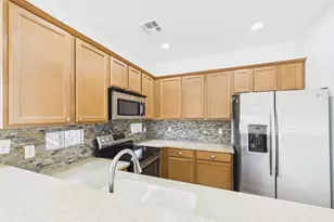 8243 N Converse Ct, Tucson, AZ 85741 - Photo 10
