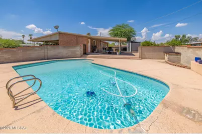 7401 E Calle Madero, Tucson, AZ 85710 - Photo 2