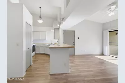 2178 N Pantano Road #UNIT 229, Tucson, AZ 85715 - Photo 2