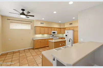 7831 E Solace Place, Tucson, AZ 85750 - Photo 10