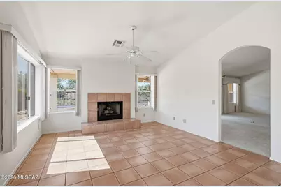 64731 E Canyon Shadows Lane, Tucson, AZ 85739 - Photo 4