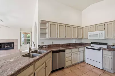 64731 E Canyon Shadows Lane, Tucson, AZ 85739 - Photo 16