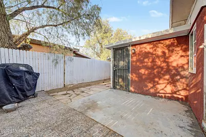 321 E Jacinto Street, Tucson, AZ 85705 - Photo 24