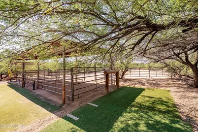 2330 N Bonanza Avenue, Tucson, AZ 85749 - Photo 2