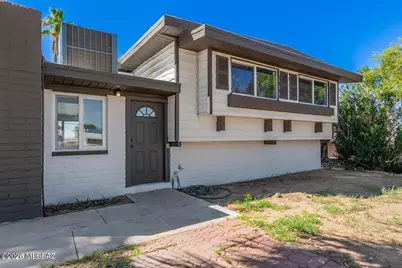 8282 E 18th Street, Tucson, AZ 85710 - Photo 2