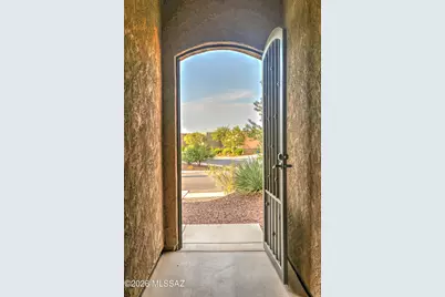 13175 N Weatherglass Drive, Oro Valley, AZ 85755 - Photo 4