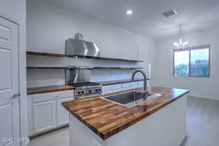 13175 N Weatherglass Dr, Oro Valley, AZ 85755 - Photo 14
