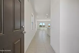 6558 NW Sandyfield Way W, Tucson, AZ 85757 - Photo 8