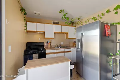 350 N Silverbell Road #111, Tucson, AZ 85745 - Photo 14