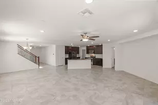 8536 W Amazilia Pl, Tucson, AZ 85757 - Photo 10