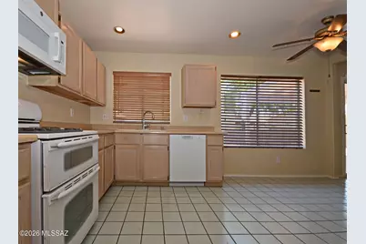 7330 W Beryllium Lane, Tucson, AZ 85743 - Photo 10