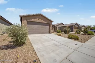 10502 W Kerrigan Ln, Marana, AZ 85653 - Photo 2