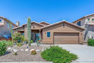 13737 N Carlynn Cliff Dr, Oro Valley, AZ 85755 - Photo 2