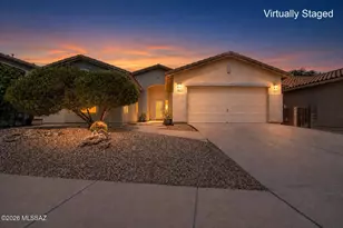 8433 N Crested Quail Dr, Tucson, AZ 85743 - Photo 1
