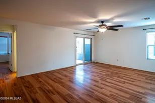2011 W Mountain Pointe Dr, Tucson, AZ 85746 - Photo 10