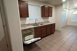 2011 W Mountain Pointe Dr, Tucson, AZ 85746 - Photo 32