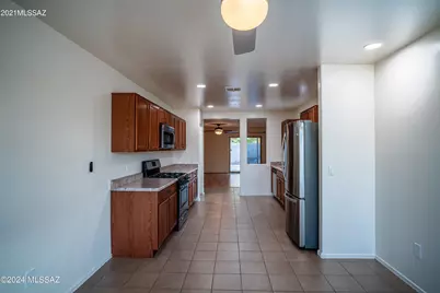 2011 W Mountain Pointe Drive, Tucson, AZ 85746 - Photo 6