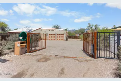 5927 E Fairmount Street, Tucson, AZ 85712 - Photo 2