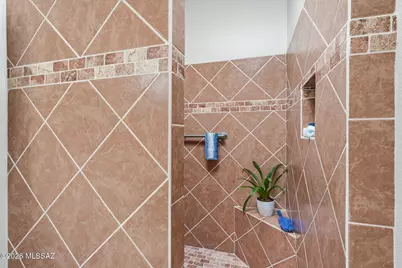 712 W Desert Hills Drive, Green Valley, AZ 85622 - Photo 24