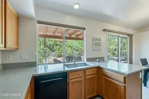 2020 S Westmont Dr, Tucson, AZ 85713 - Photo 10