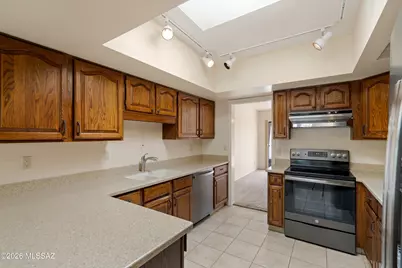 9816 N Calle Loma Linda, Oro Valley, AZ 85737 - Photo 18