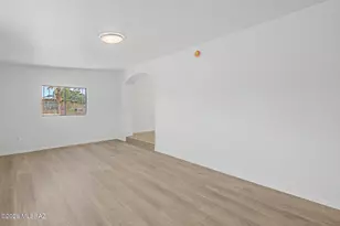 218 E Elvado Rd, Tucson, AZ 85756 - Photo 8
