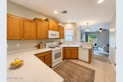 290 W Calle Del Estribo, Sahuarita, AZ 85629 - Photo 6