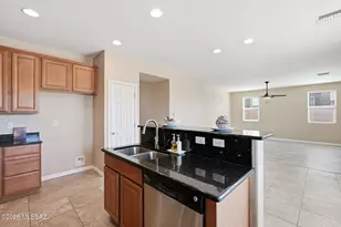 10448 S Cutting Horse Dr, Vail, AZ 85641 - Photo 16