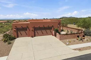 3064 S Smokin Pistol Way, Tucson, AZ 85713 - Photo 2
