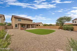 9670 N Deimos Dr, Tucson, AZ 85743 - Photo 30