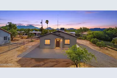 9434 S Vicki Drive, Tucson, AZ 85736 - Photo 1
