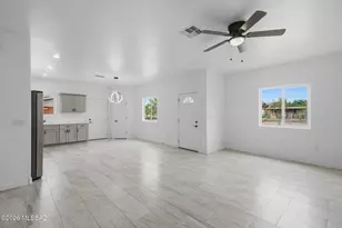 9434 S Vicki Dr, Tucson, AZ 85736 - Photo 16