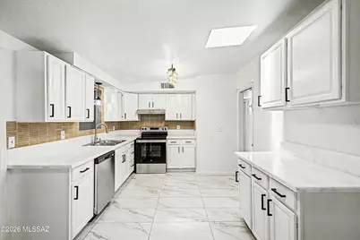 5531 S Olympia Stravenue, Tucson, AZ 85706 - Photo 4