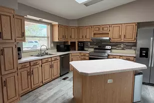 11938 W Grey Stone Loop, Tucson, AZ 85743 - Photo 2