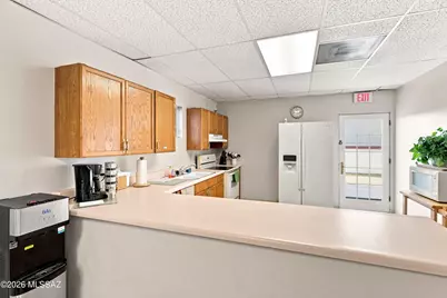 540 W Limberlost Drive #E28, Tucson, AZ 85705 - Photo 26