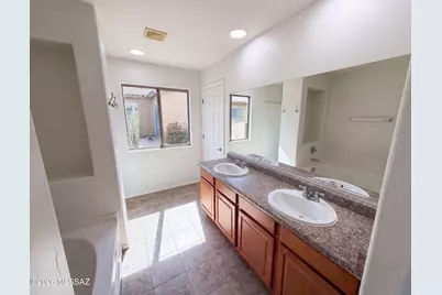 6550 W Wolf Valley Way, Tucson, AZ 85757 - Photo 18