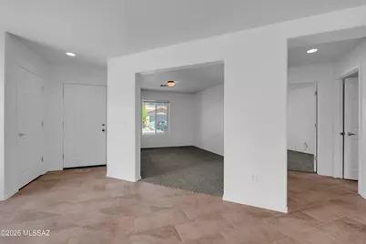 8181 W Solitary Eagle Court, Tucson, AZ 85757 - Photo 10