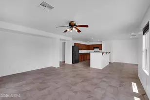 8181 W Solitary Eagle Ct, Tucson, AZ 85757 - Photo 16
