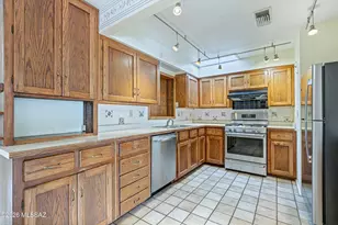 909 E El Caminito Pl, Tucson, AZ 85719 - Photo 10
