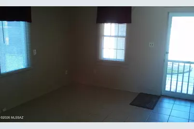 114 E Blacklidge Drive, Tucson, AZ 85705 - Photo 4