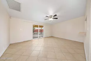 7357 E Princeton Dr, Tucson, AZ 85710 - Photo 10