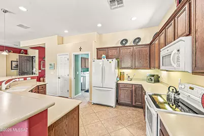 1078 W Bosch Drive, Green Valley, AZ 85614 - Photo 14
