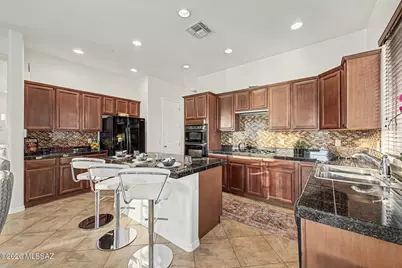 11937 N Prospect Point Place, Oro Valley, AZ 85737 - Photo 4