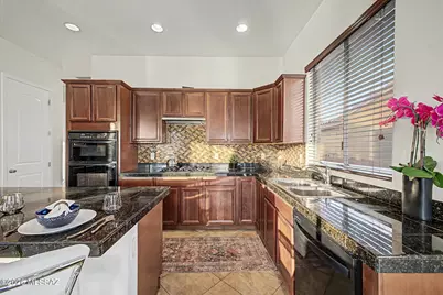 11937 N Prospect Point Place, Oro Valley, AZ 85737 - Photo 20