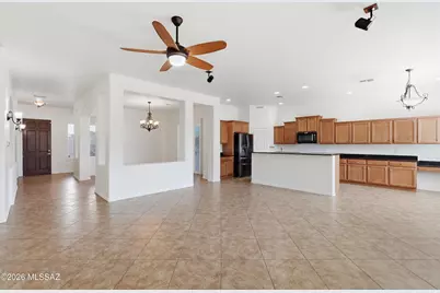 8556 N Crosswater Loop, Tucson, AZ 85743 - Photo 18