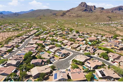 8556 N Crosswater Loop, Tucson, AZ 85743 - Photo 10
